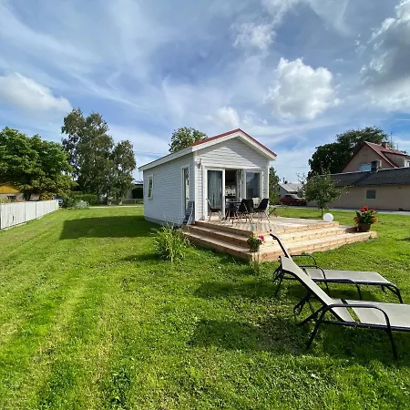 Elo Kuelalismaja * Kuressaare