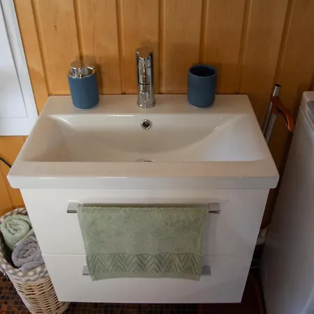 Elo Kuelalismaja Kuressaare