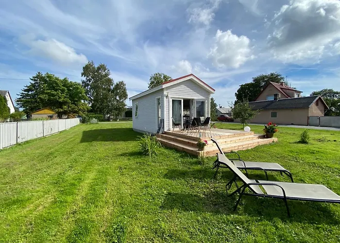 Elo Kuelalismaja * Kuressaare